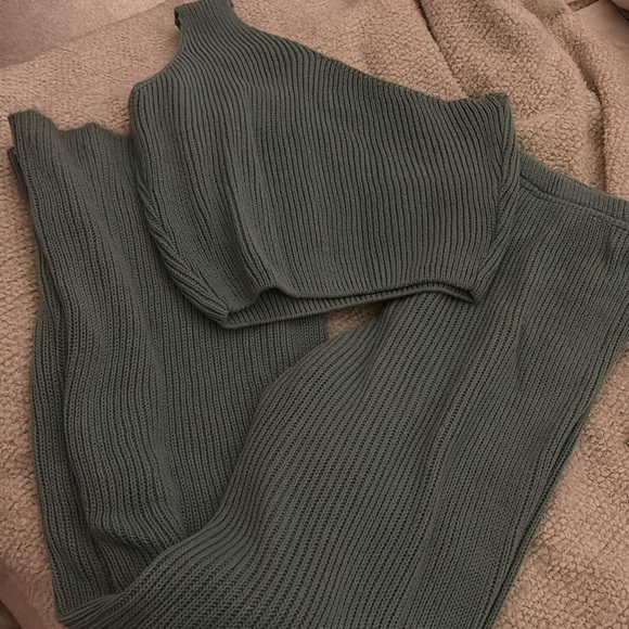 As Seen on Paige DeSirbo One Shoulder Top and Knit Pant Set - Picture 6 of 12